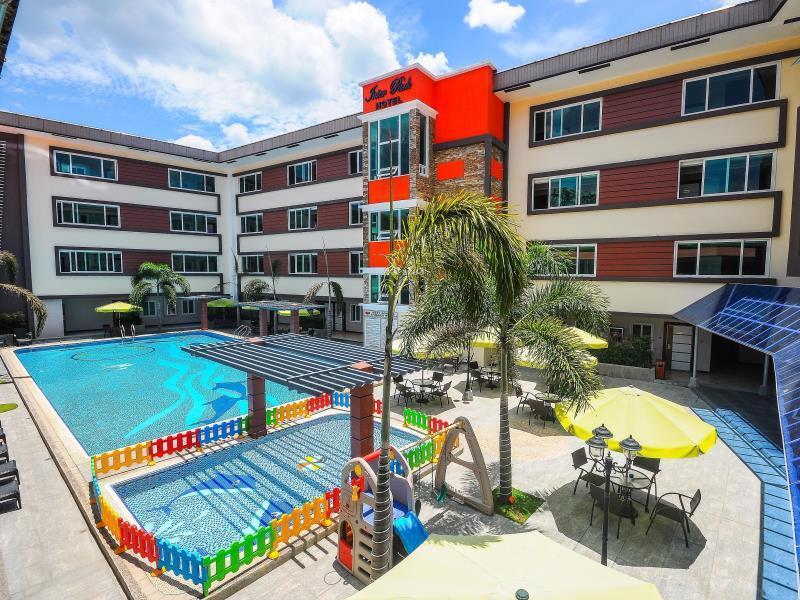 Interpark Hotel Subic Bay Exterior foto